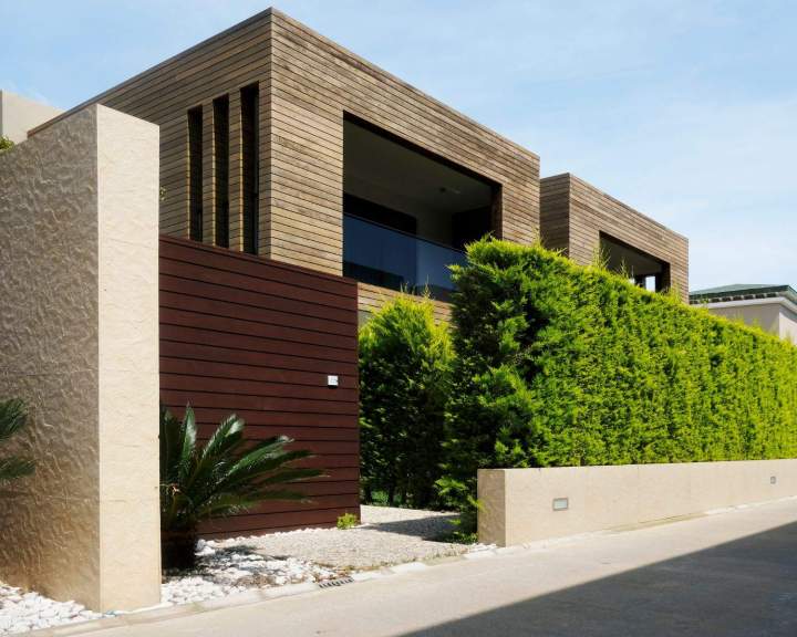 Des menuisiers et des maçons qualifiés, expérimentés et réactifs