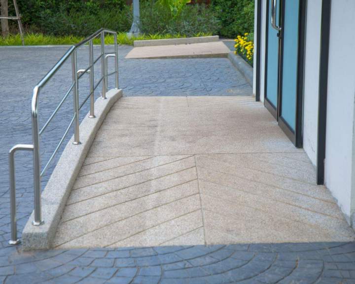 Pose soignée de parquets et de sols souples ou en PVC